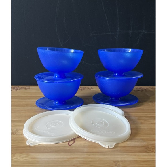 Tupperware- Dessert- Pudding Cups -Sundae -Jell-O -Parfait -  4 cups  3 lids - Picture 1 of 5
